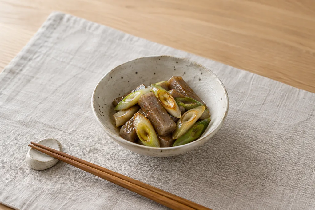 こんにゃくとねぎの甘辛炒りの完成イメージ