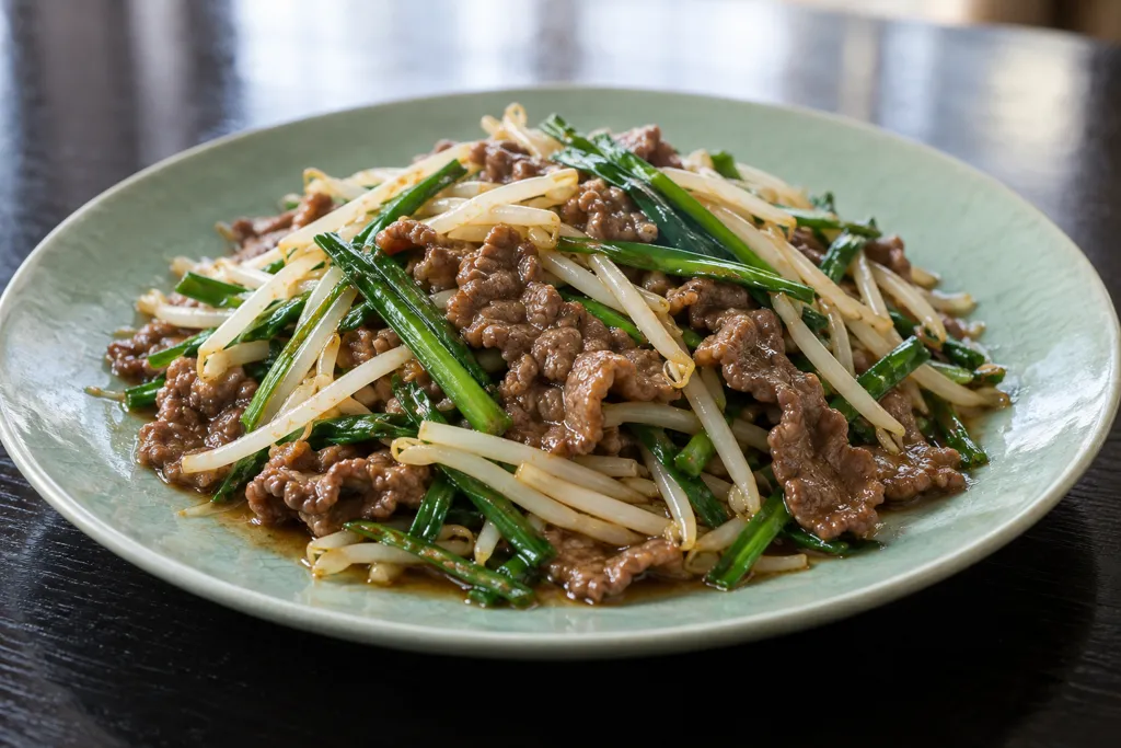 牛薄切り肉ともやしの甘辛炒めの完成イメージ