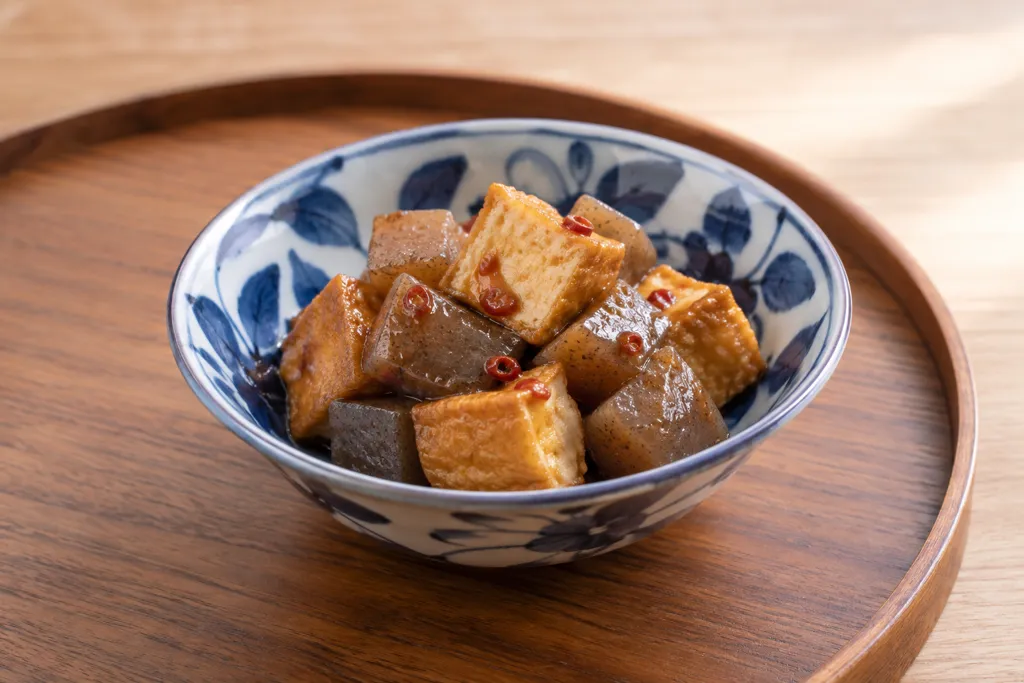 こんにゃくと厚揚げの甘辛炒りの完成イメージ