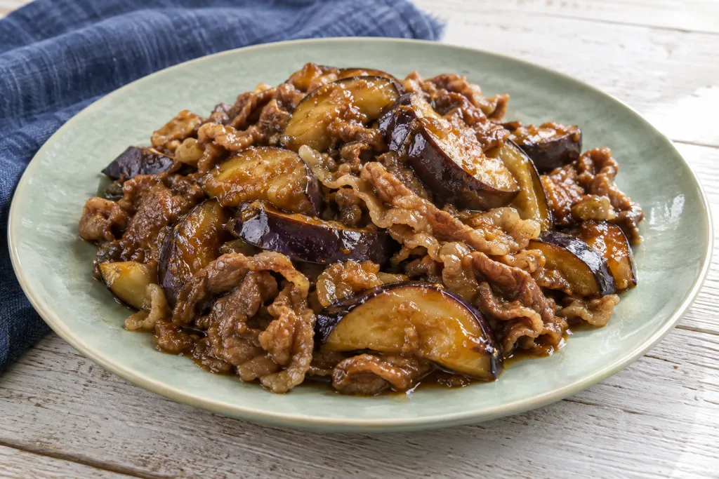 牛バラ肉となすの味噌カレー炒めの完成イメージ