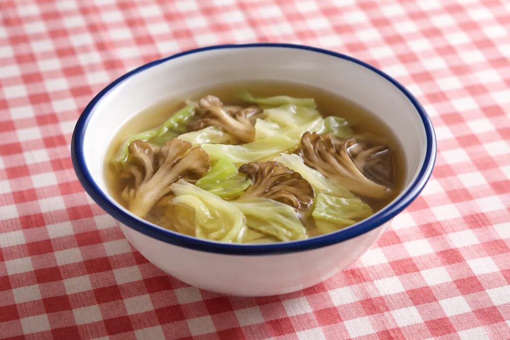 キャベツとまいたけのスープの完成イメージ