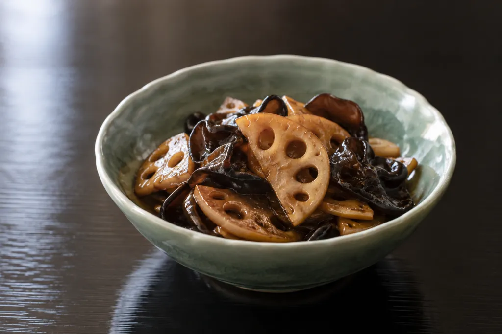 れんこんときくらげの黒酢炒めの完成イメージ