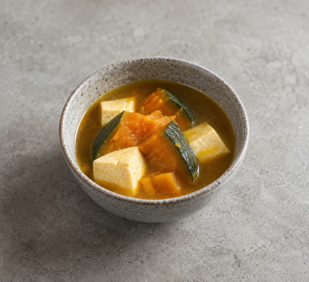 かぼちゃと豆腐のカレー野菜汁の完成イメージ