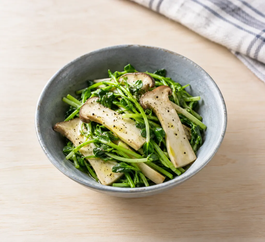 豆苗とエリンギのレンジ温野菜サラダの完成イメージ
