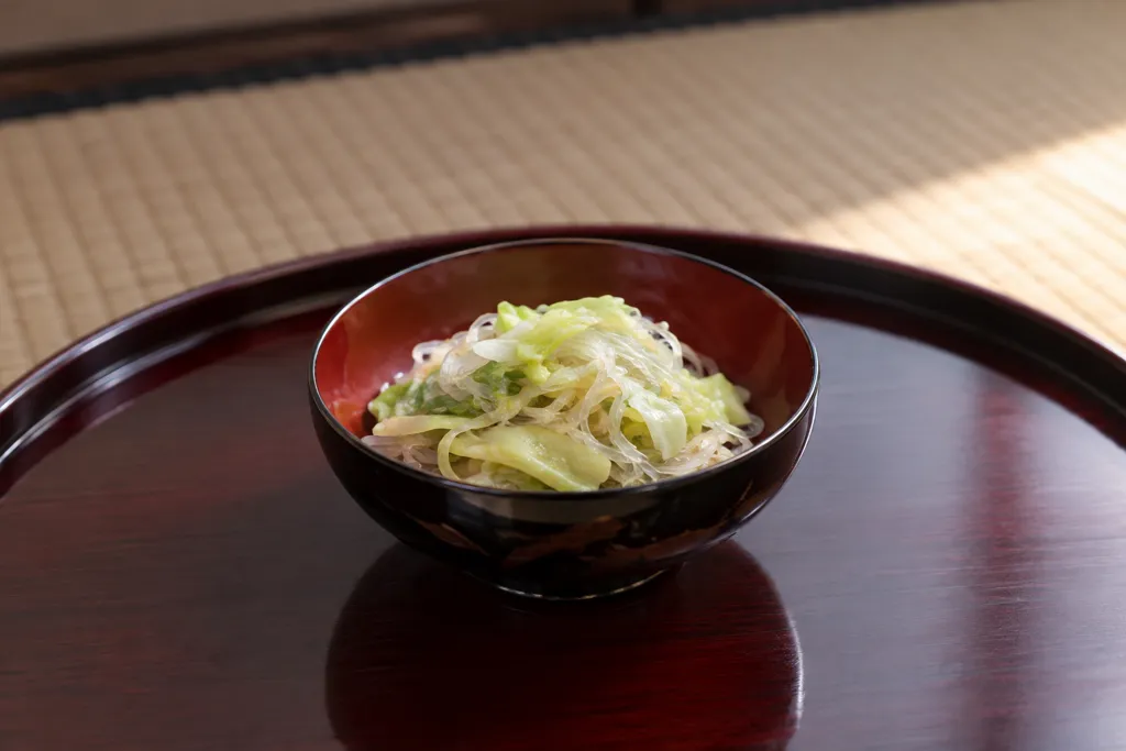 春雨とキャベツの酢の物の完成イメージ