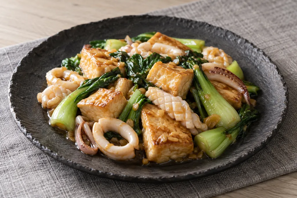 いかとチンゲン菜のにんにく豆腐炒めの完成イメージ