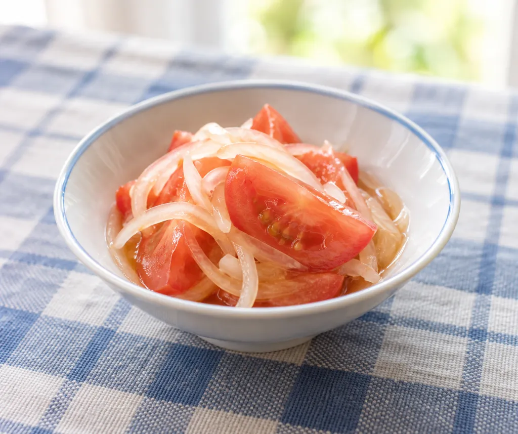 トマトと玉ねぎの酢の物の完成イメージ