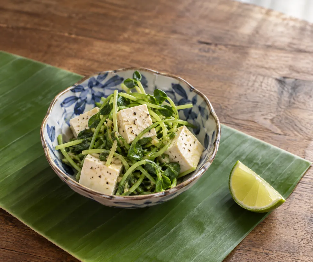 豆腐と豆苗のタイ風サラダの完成イメージ