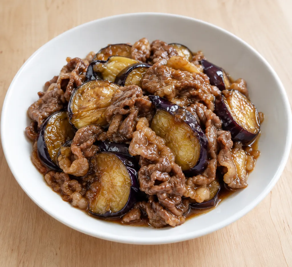牛薄切り肉となすのにんにく甘酢炒めの完成イメージ