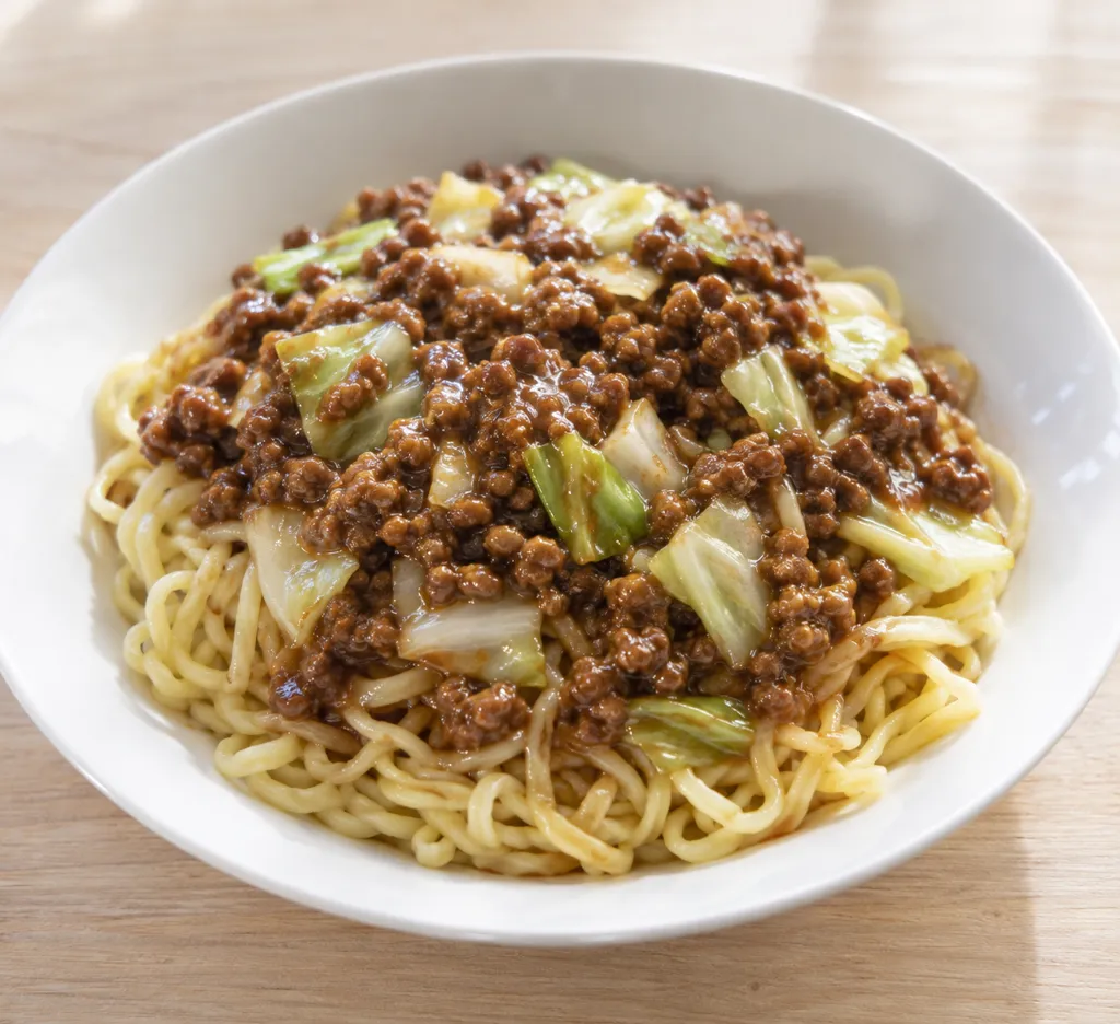 豚ひき肉とキャベツのジャージャー麺の完成イメージ