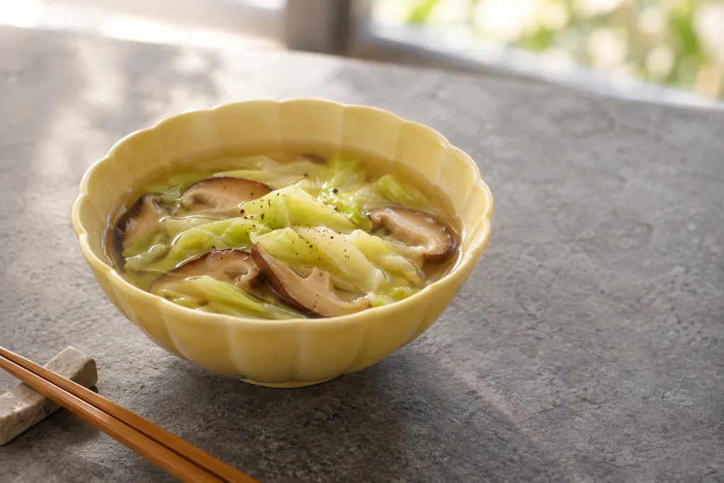 キャベツとしいたけの中華スープの完成イメージ