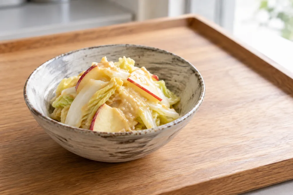 白菜とりんごの酢味噌和えの完成イメージ