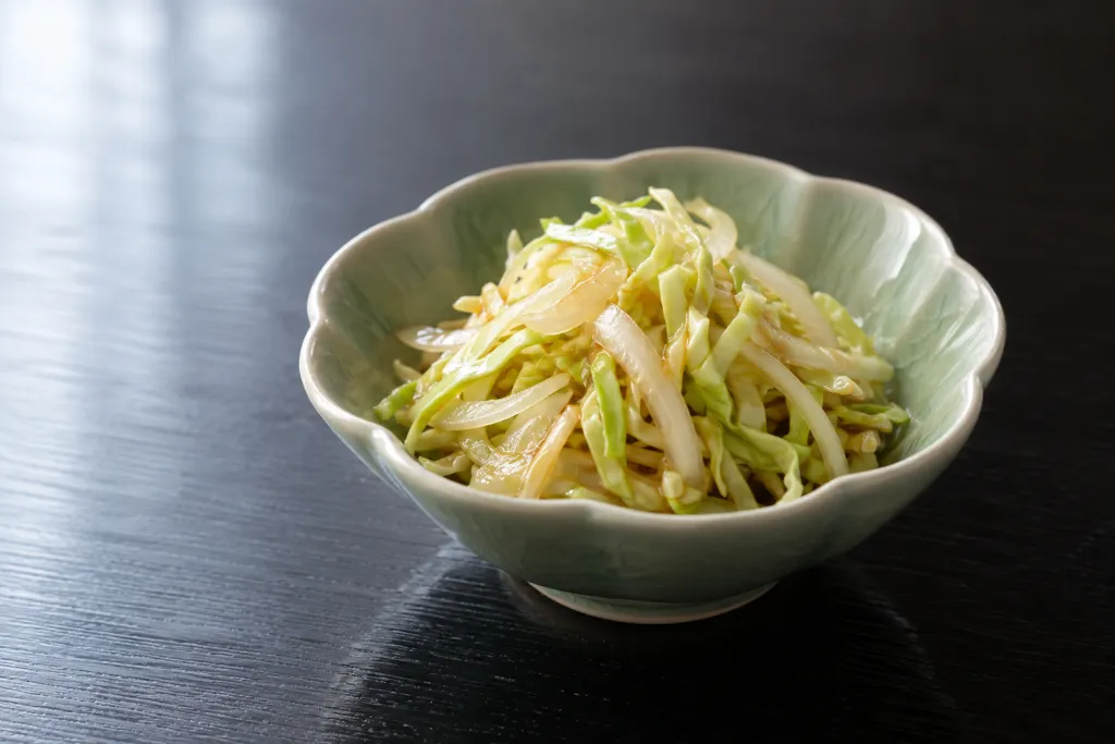 キャベツと玉ねぎの中華サラダの完成イメージ