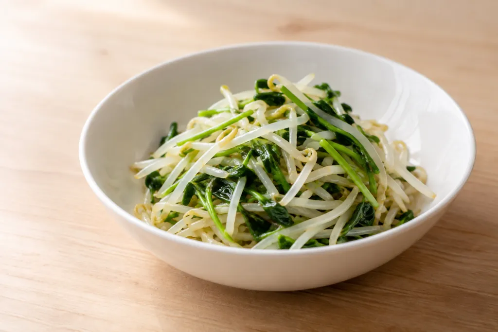 もやしと豆苗の中華ごま油和えの完成イメージ