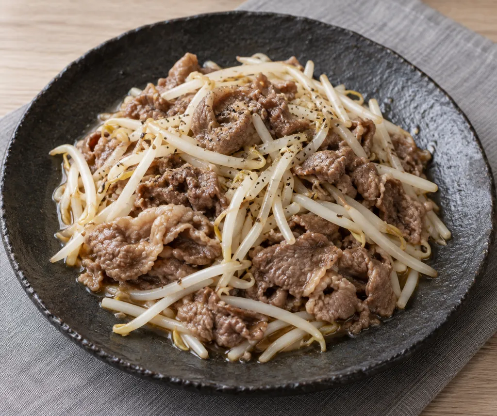 牛薄切り肉ともやしの酒蒸し炒めの完成イメージ