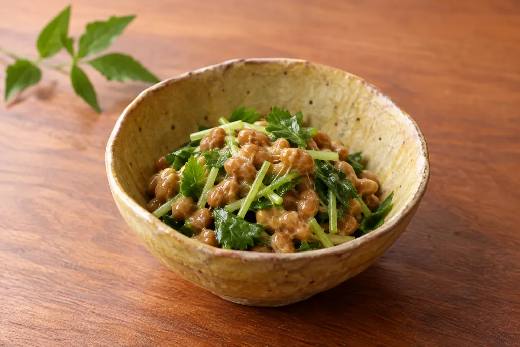納豆と三つ葉のからし酢醤油和えの完成イメージ