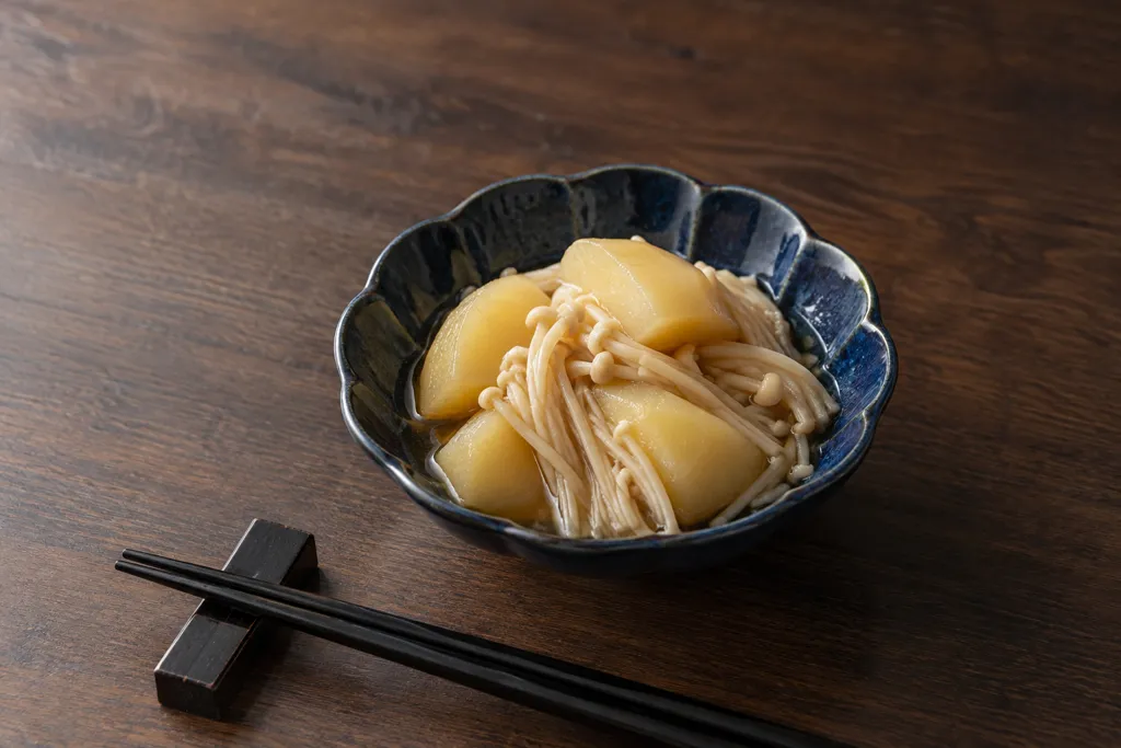 じゃがいもとえのきのしょうが煮の完成イメージ
