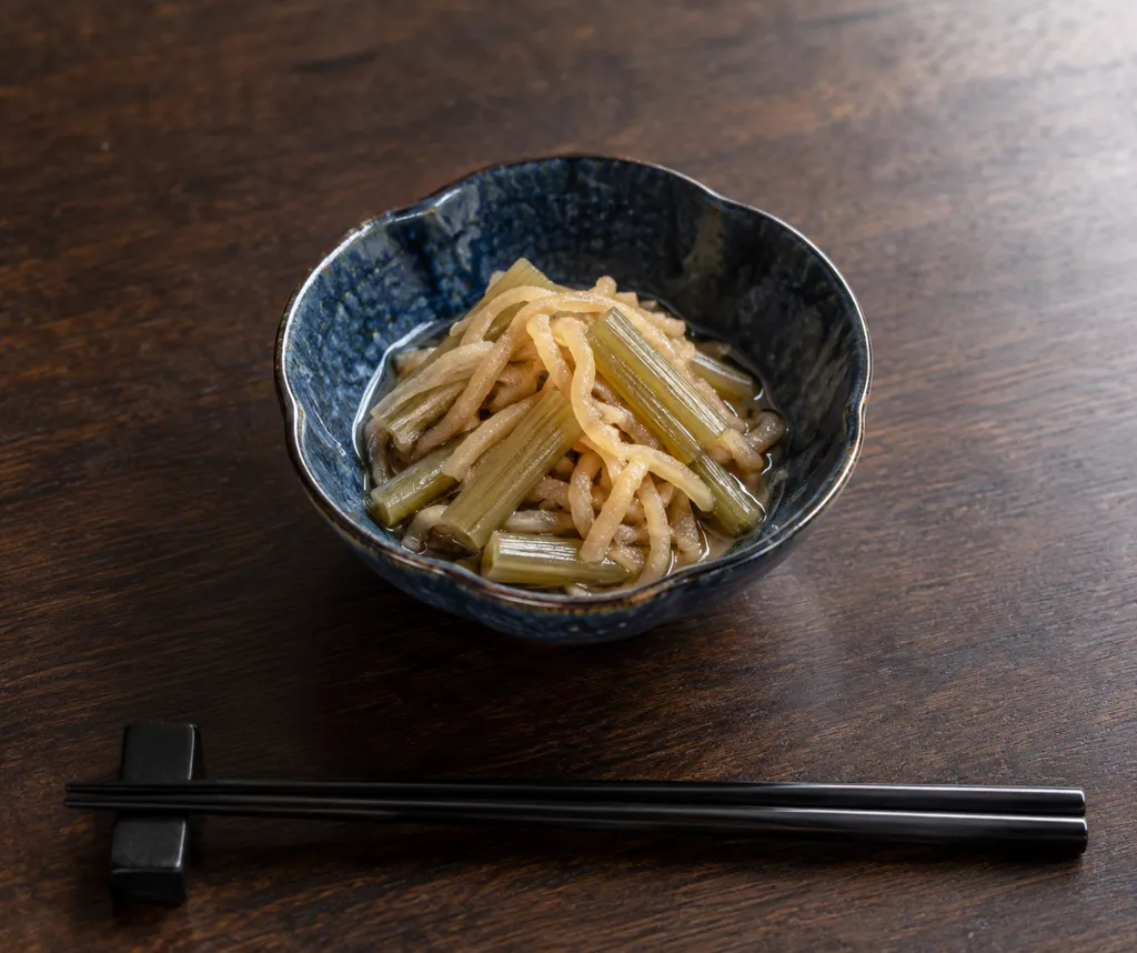 切り干し大根とふきの煮物の完成イメージ