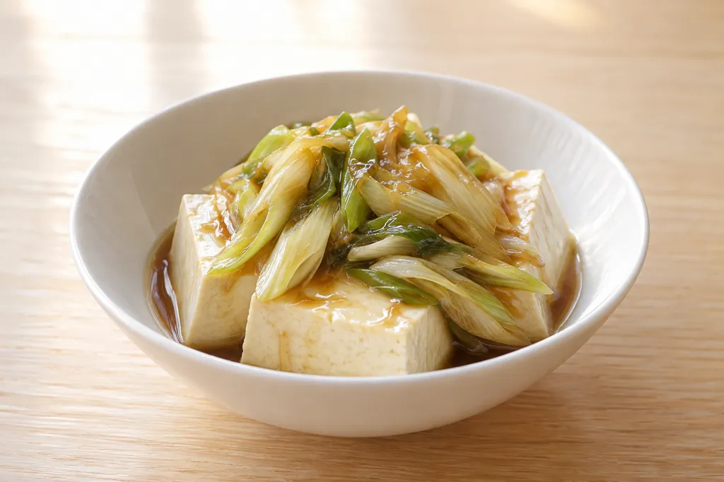 木綿豆腐とねぎの温やっこ中華だれがけの完成イメージ