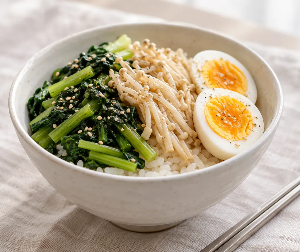 小松菜とえのきのナムル丼の完成イメージ