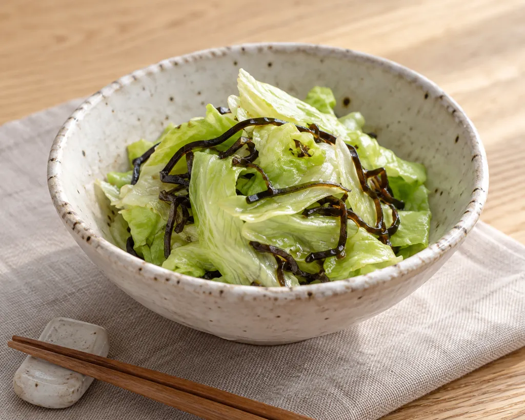 レタスと塩昆布の和え物の完成イメージ