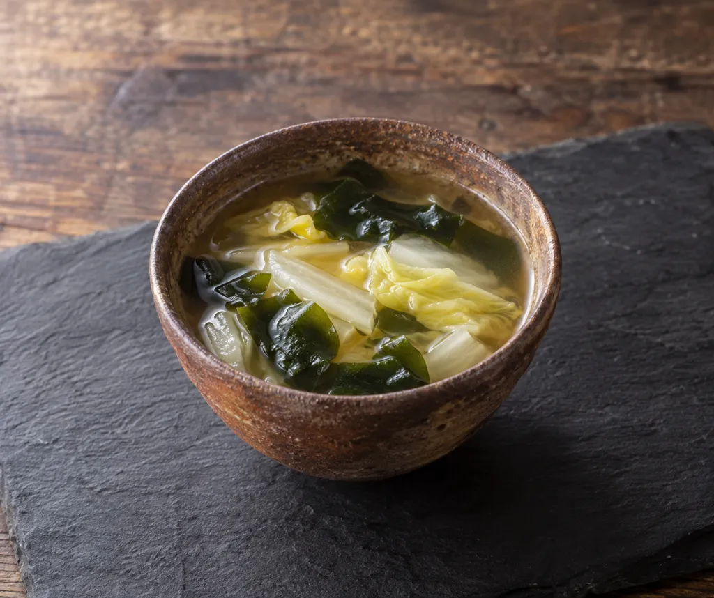 わかめと白菜の和風スープの完成イメージ