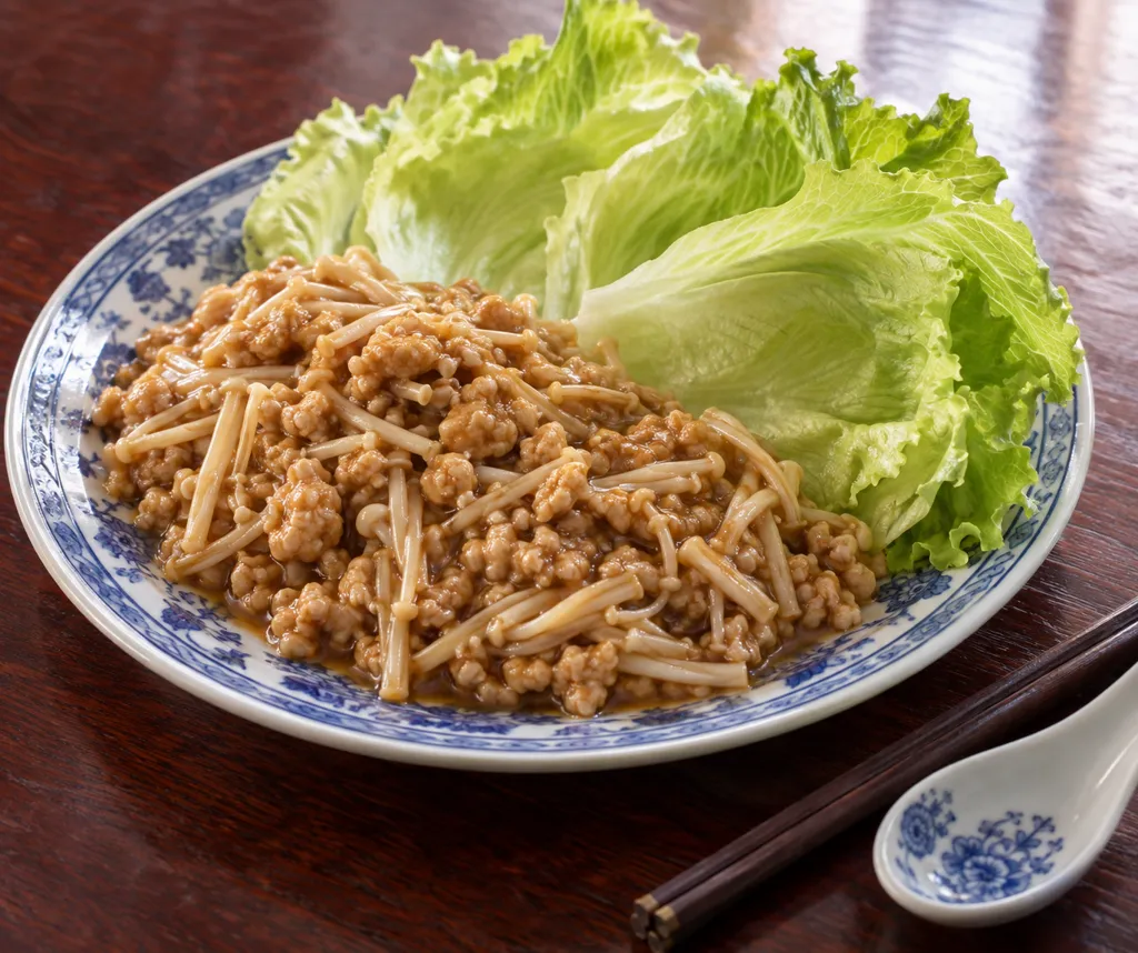 鶏ひき肉とえのきの中華レタス包みの完成イメージ