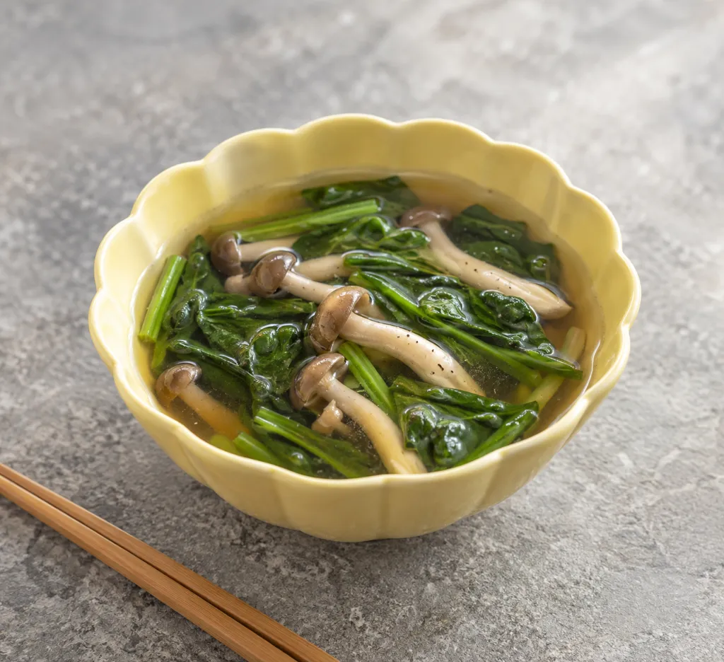 ほうれん草としめじの中華スープの完成イメージ