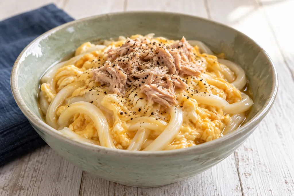 ツナと卵のレンジうどんの完成イメージ