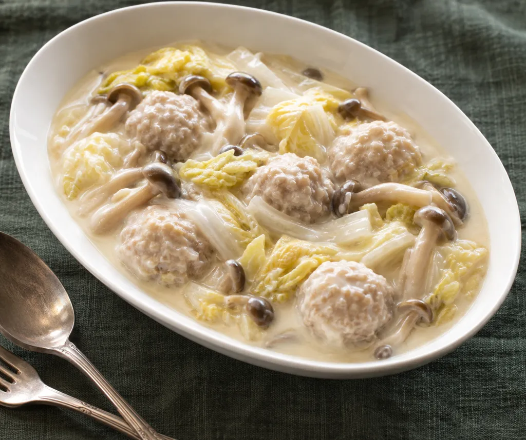 鶏団子と白菜のクリーム煮の完成イメージ