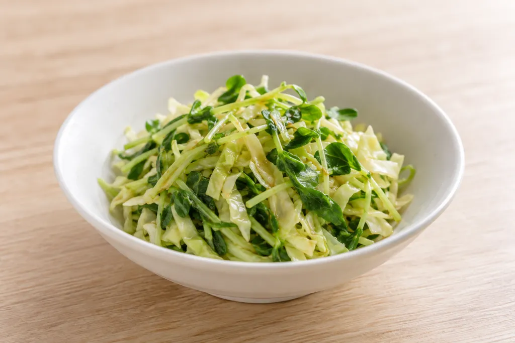 キャベツと豆苗の中華サラダの完成イメージ
