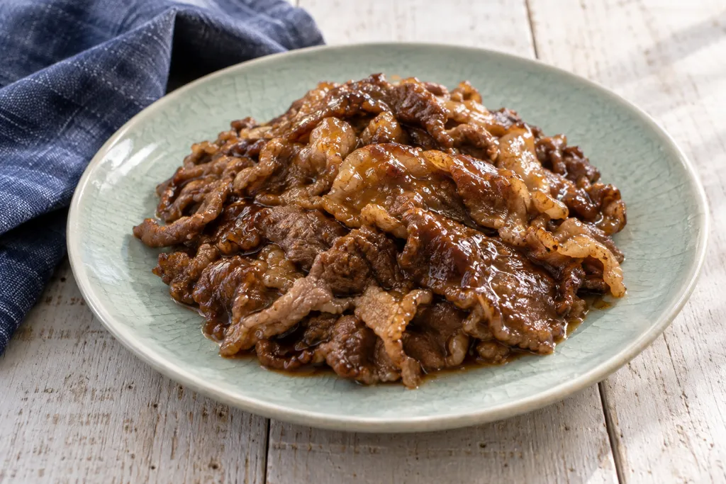 牛こま肉のにんにくマヨ照り焼きの完成イメージ