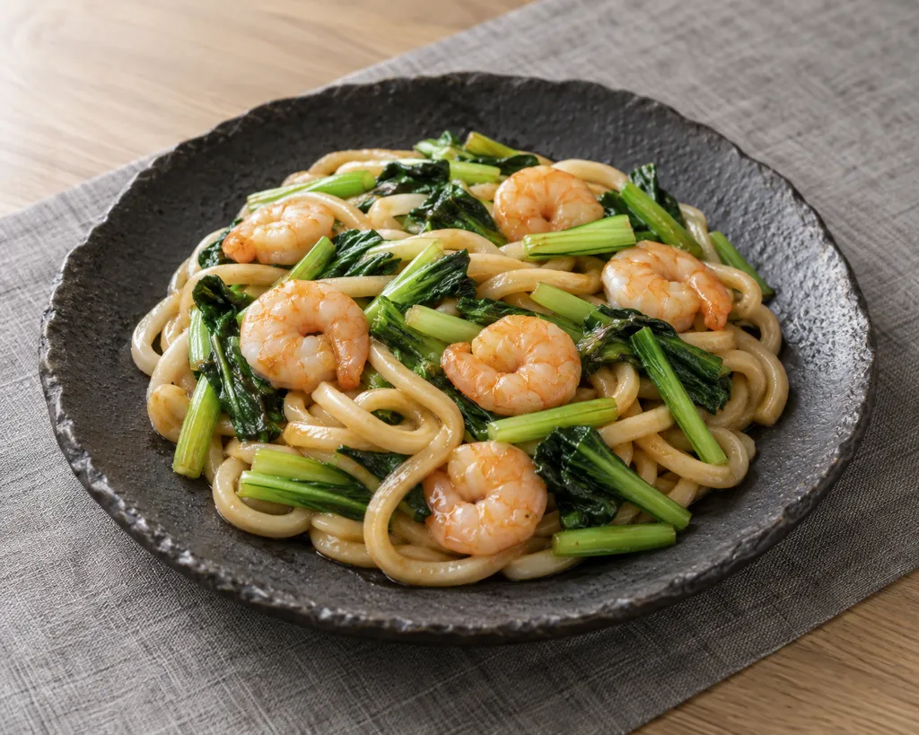 えびと小松菜の和風焼きうどんの完成イメージ