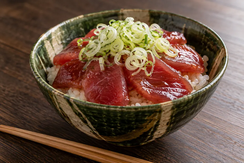 まぐろとねぎの海鮮丼の完成イメージ