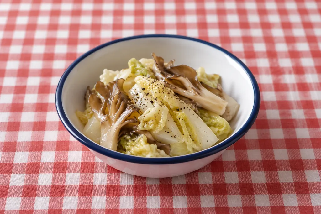白菜とまいたけのレンジ温野菜サラダの完成イメージ