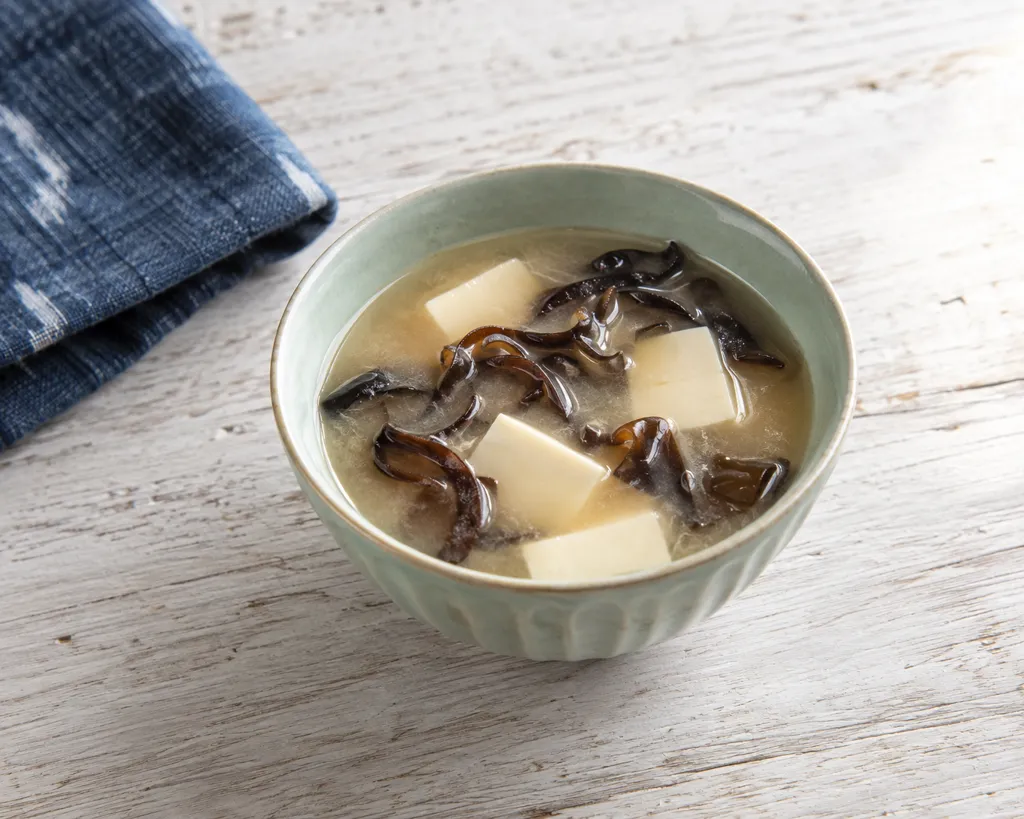 きくらげと豆腐の味噌汁の完成イメージ