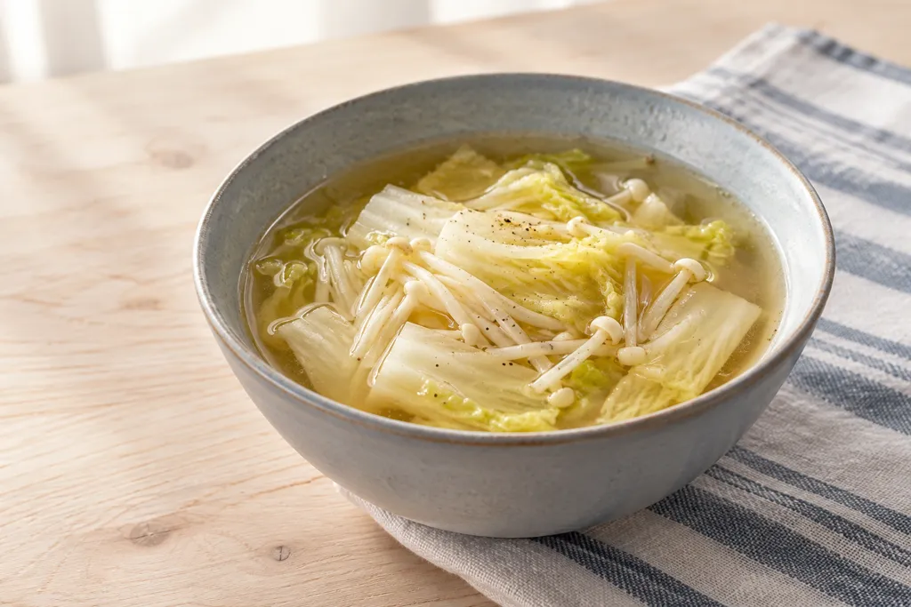 白菜とえのきのレンジコンソメスープの完成イメージ