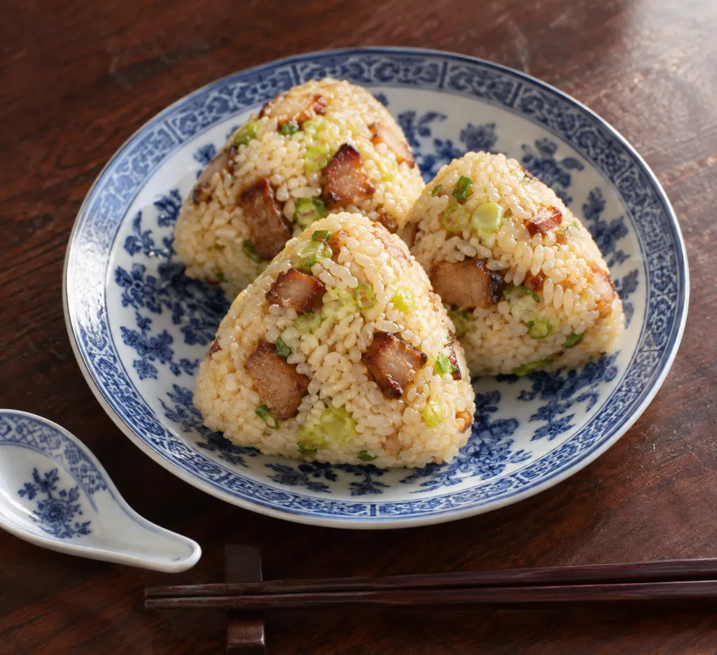 チャーシューとねぎの中華おにぎりの完成イメージ