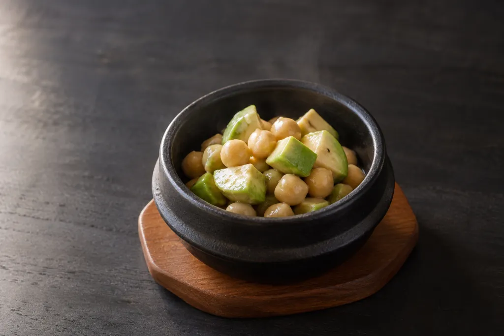 ひよこ豆とアボカドのエスニック豆サラダの完成イメージ