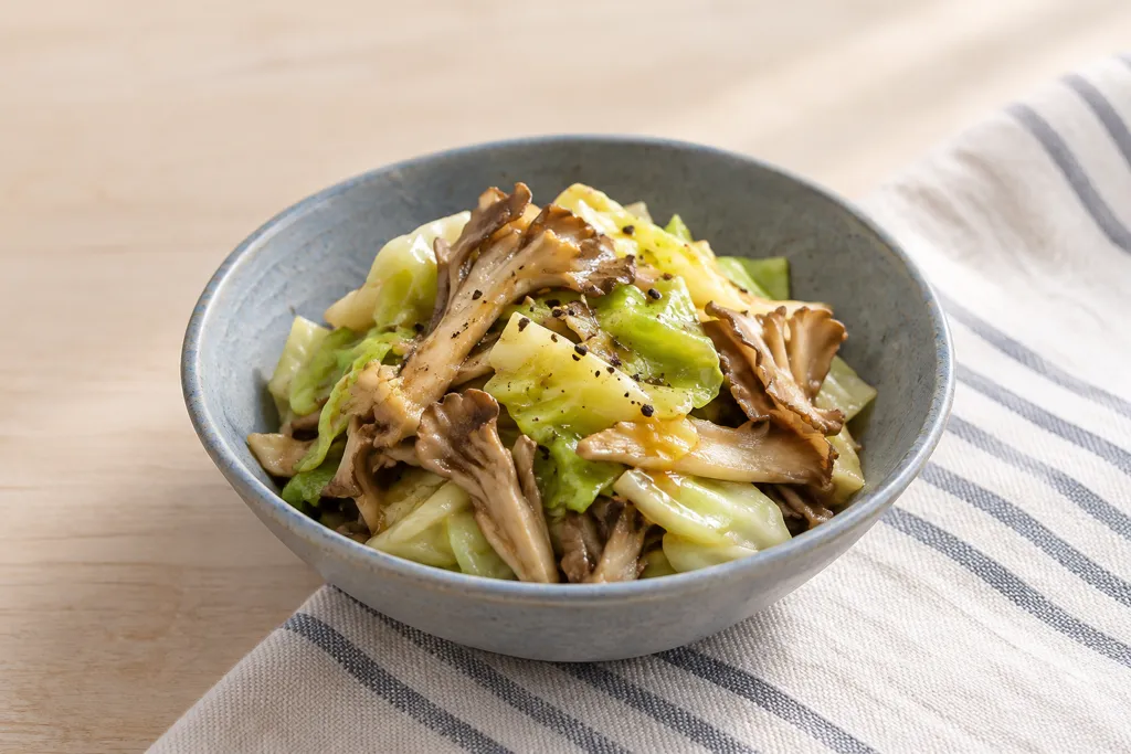 キャベツとまいたけのレンジ温野菜サラダの完成イメージ