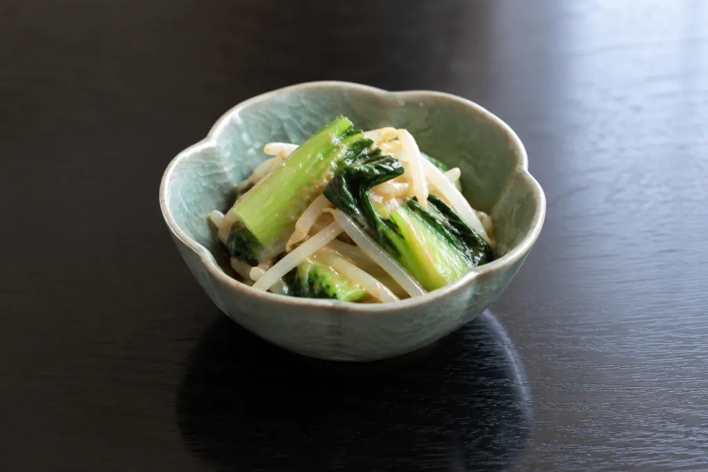 チンゲン菜ともやしの中華ごま味噌和えの完成イメージ