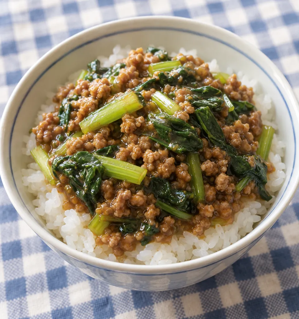 豚肉と小松菜の味噌そぼろカレーの完成イメージ