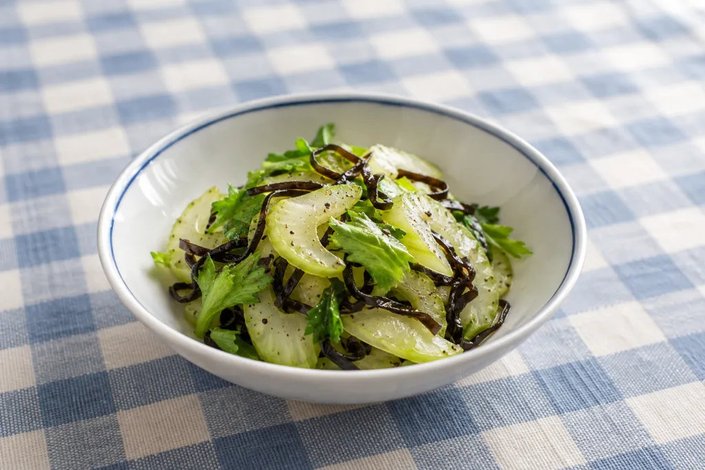 セロリと塩昆布のこしょう和えの完成イメージ