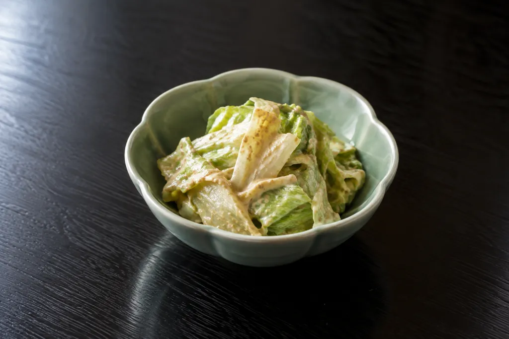 レタスと練りごまの中華ごま味噌和えの完成イメージ