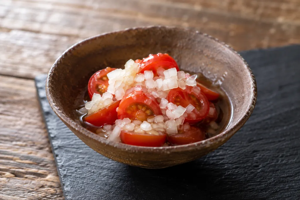 ミニトマトと玉ねぎの酢の物の完成イメージ