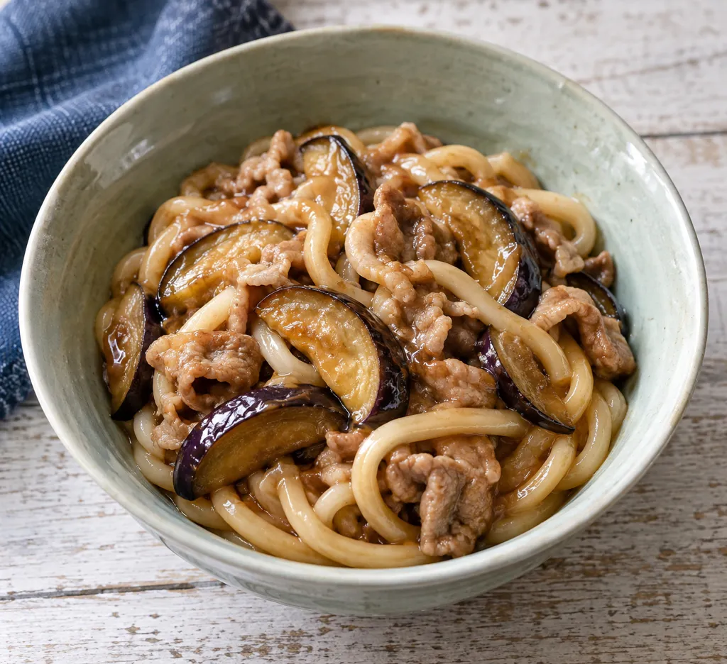 豚こま肉となすの味噌焼きうどんの完成イメージ