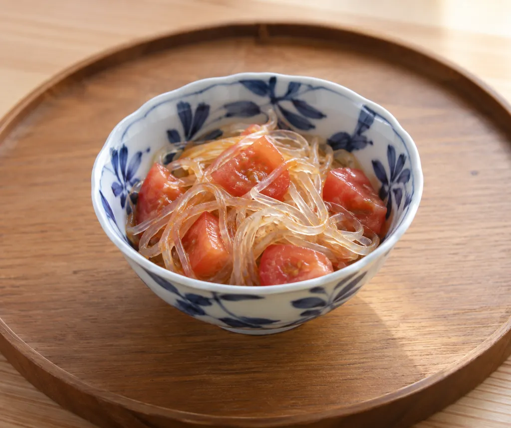 春雨とトマトの酢の物の完成イメージ