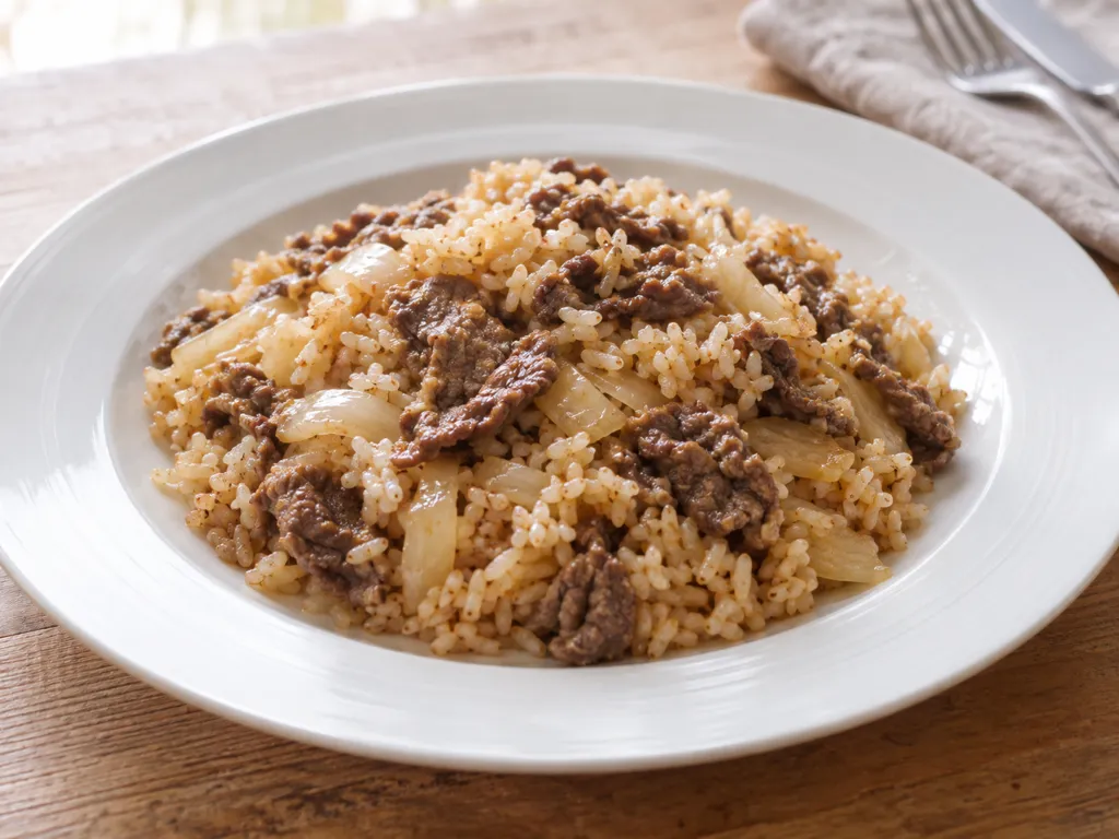 牛こま肉と玉ねぎのピラフの完成イメージ