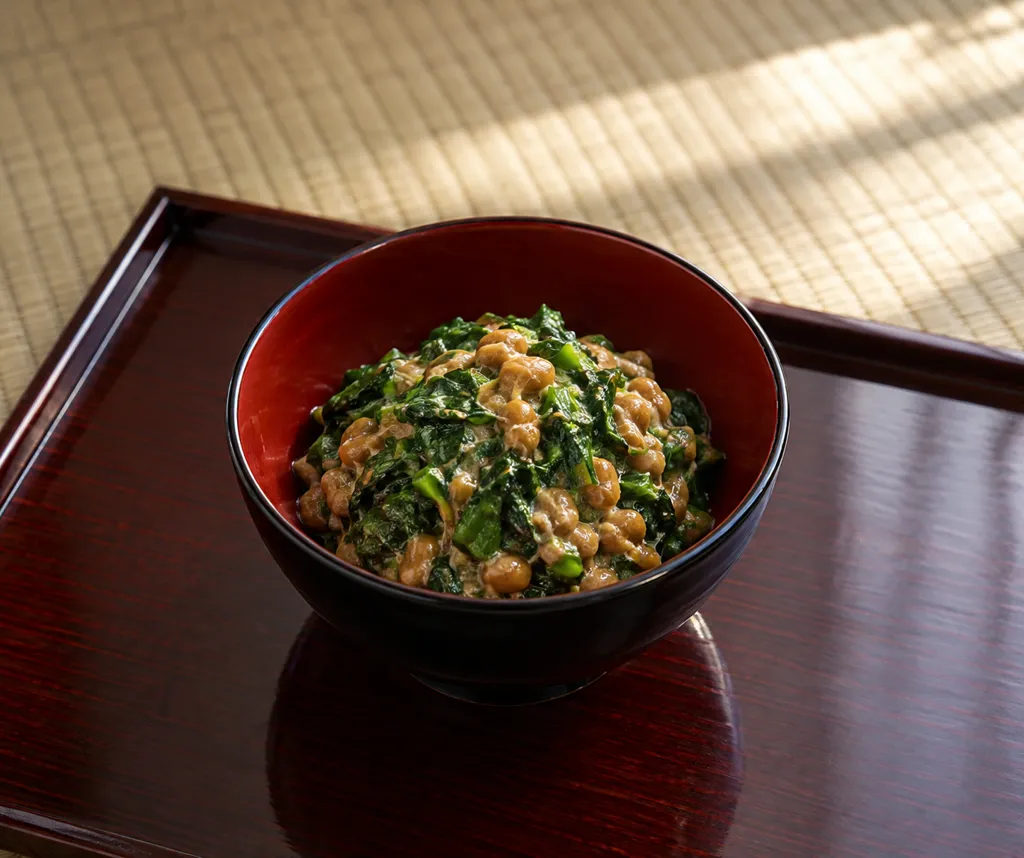 納豆とモロヘイヤのからし醤油和えの完成イメージ