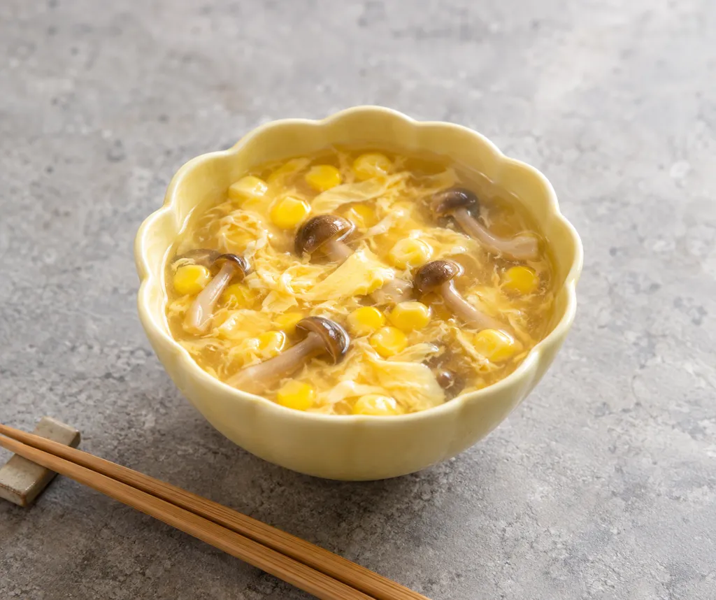 しめじとコーンの中華卵スープの完成イメージ